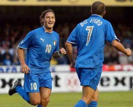 也毫不示弱 也毫不示弱